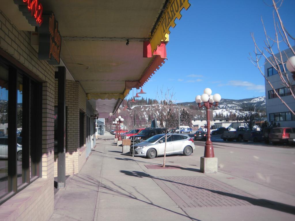 Elite Hotel -Downtown Center- "Ski & Northern Light Tour" "Hot Spring Tour "Long-Term Stay" Whitehorse Zewnętrze zdjęcie